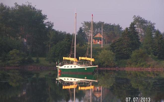 Easy Go - junk-rigged schooner ©  SW